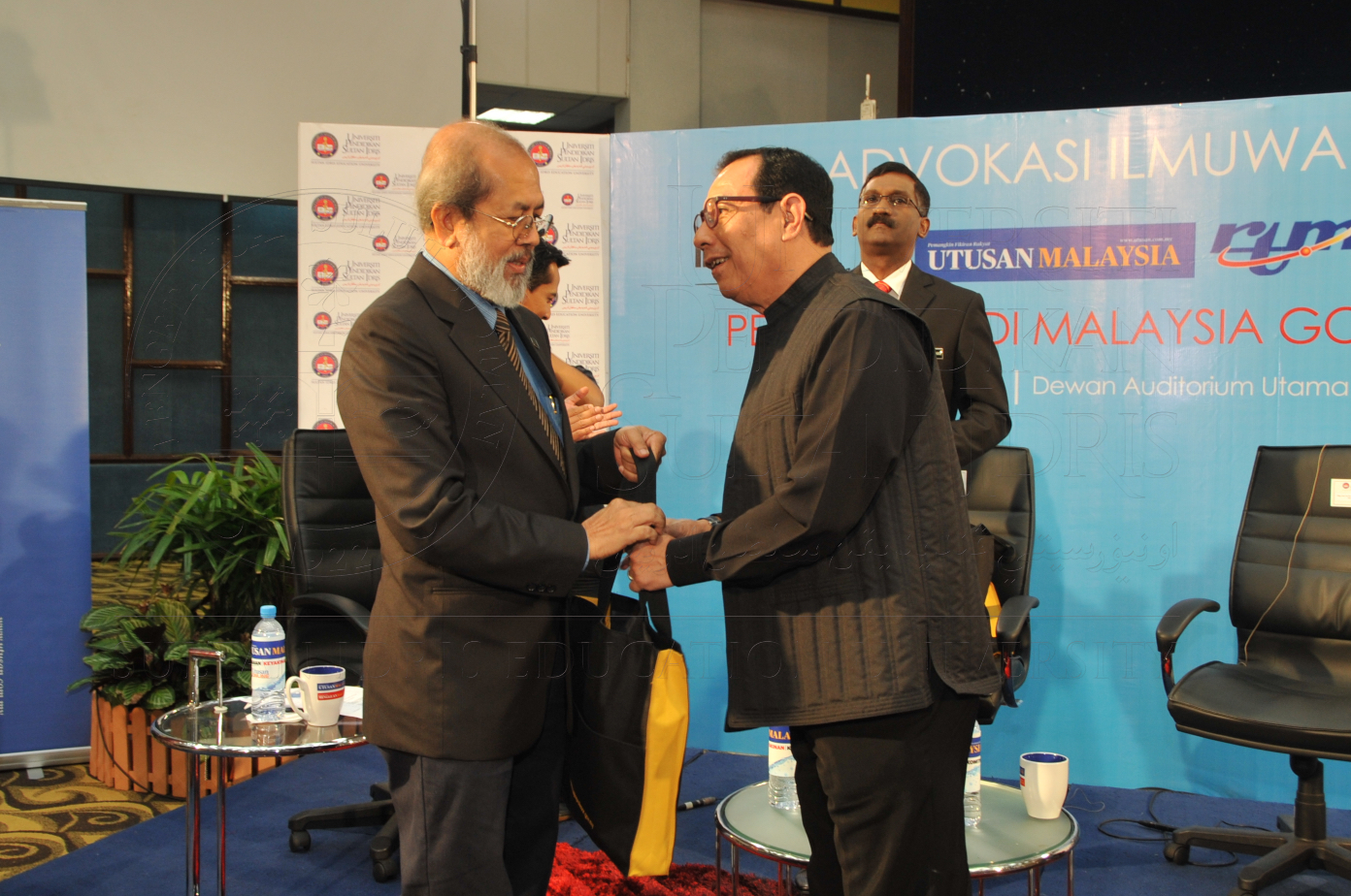 PRO15 151 ADVOKASI HAS 7316